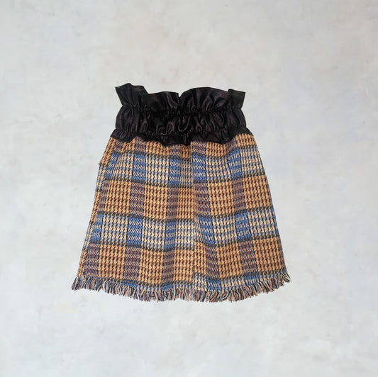 Skirt with houndstooth pattern
