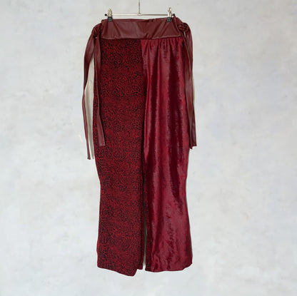 Hose mit Animalprint und Bindebändern